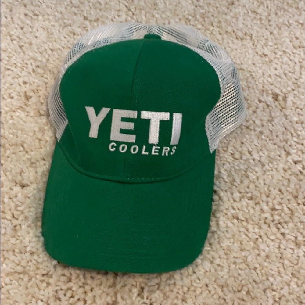 Yeti hat